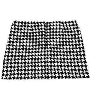 NWOT GAP Black & White Houndsooth Knit Mini Skirt
